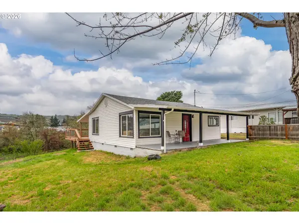 3660 Carnes Rd, Roseburg, OR 97471