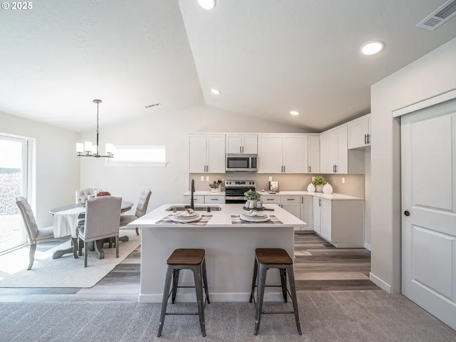 5193 Holly St, Springfield, OR 97478 - Image #3