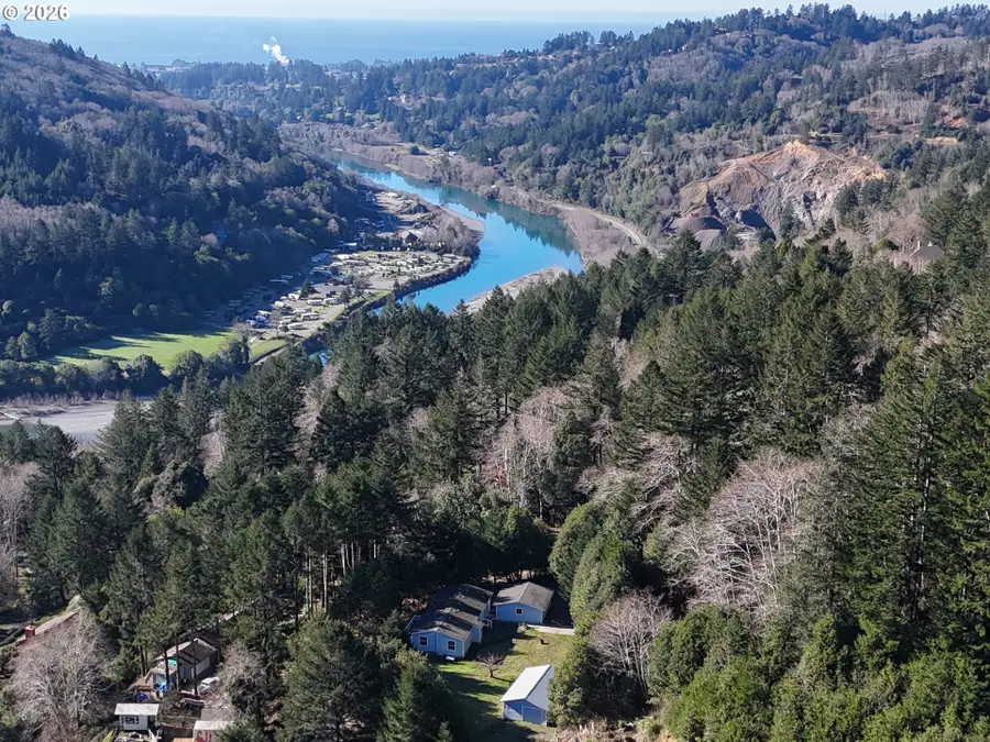 98427 Van Pelt Dr, Brookings, OR 97415 - Image #3