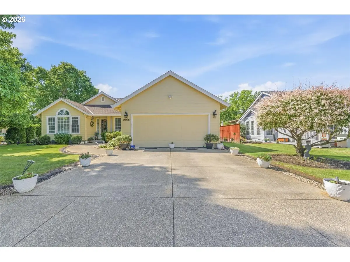 2166 SW Alexandria St, McMinnville, OR 97128 - #1