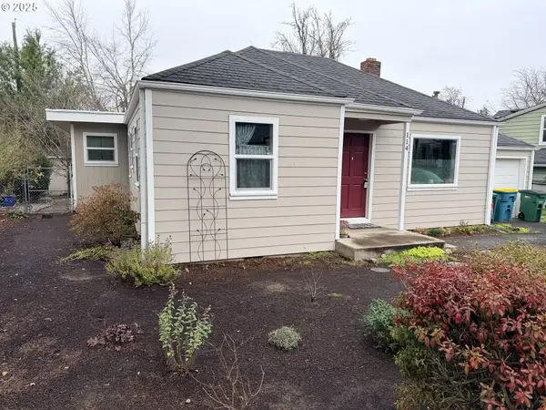 114 Maple Blvd, WoodVillage, OR 97060