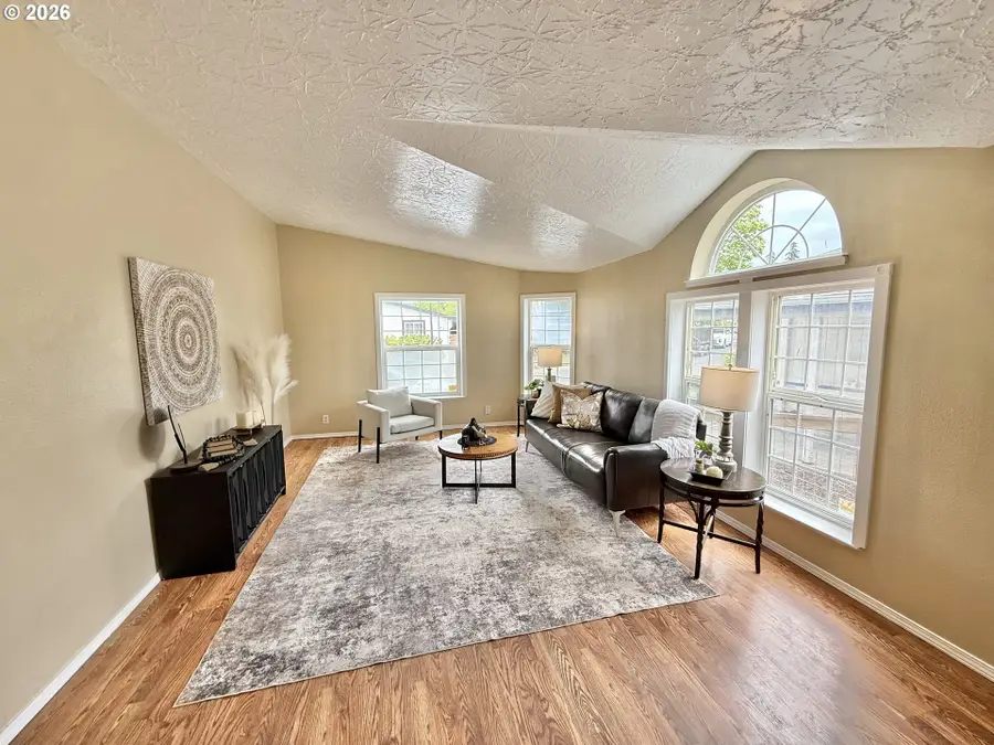 1282 E 3rd St #37, Lafayette, OR 97127 - #3