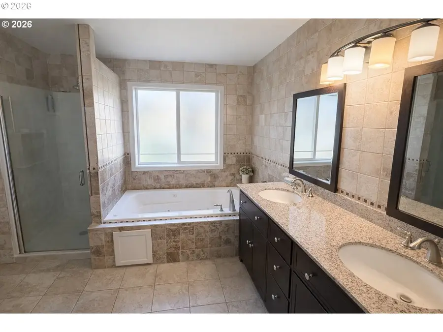 220 SE 11th St, Hermiston, OR 97838 - #2