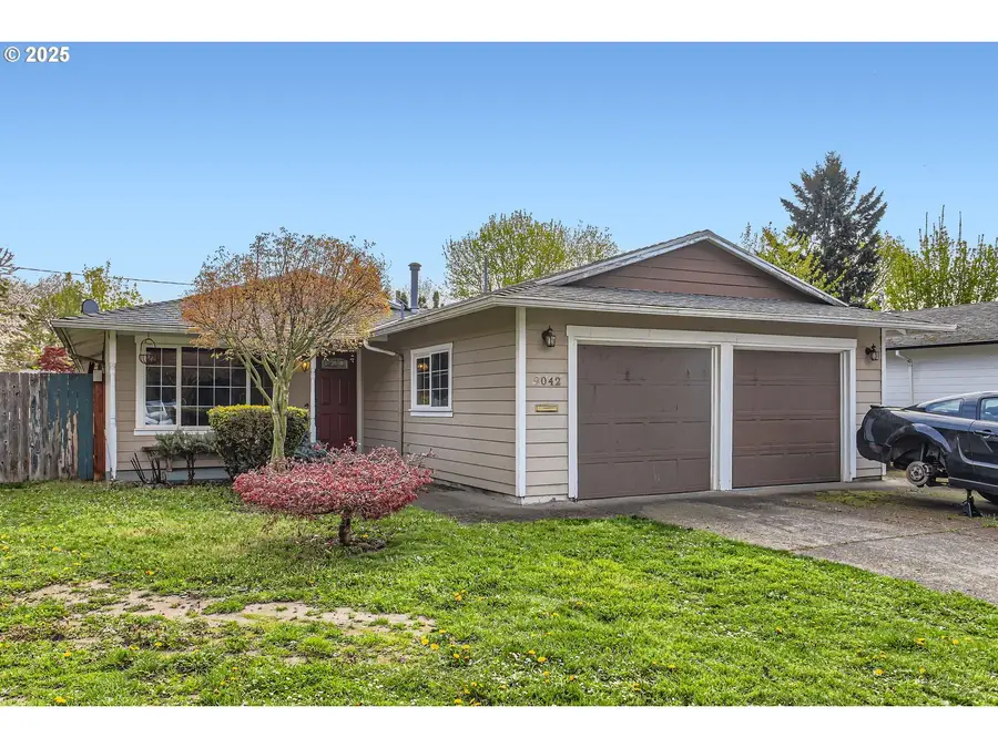 9042 N Chautauqua Pl, Portland, OR 97217 - Image #2