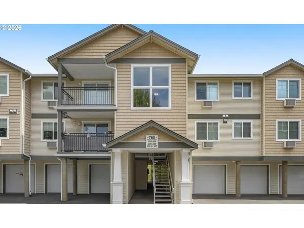 720 NW 185th Ave #306, Beaverton, OR 97006