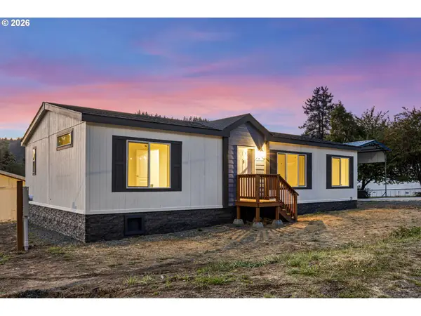 200 Hedrick Creek Ave, Drain, OR 97435