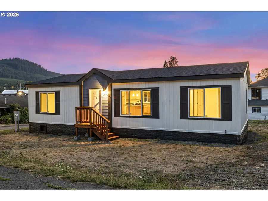 200 Hedrick Creek Ave, Drain, OR 97435 - #3