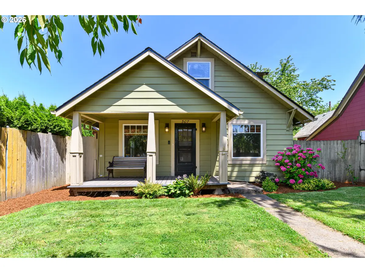 307 W 2nd St, Newberg, OR 97132 - #1
