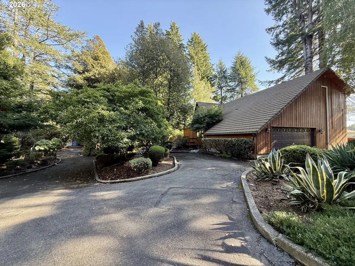 940 Pioneer Ln, Brookings, OR 97415 - #1