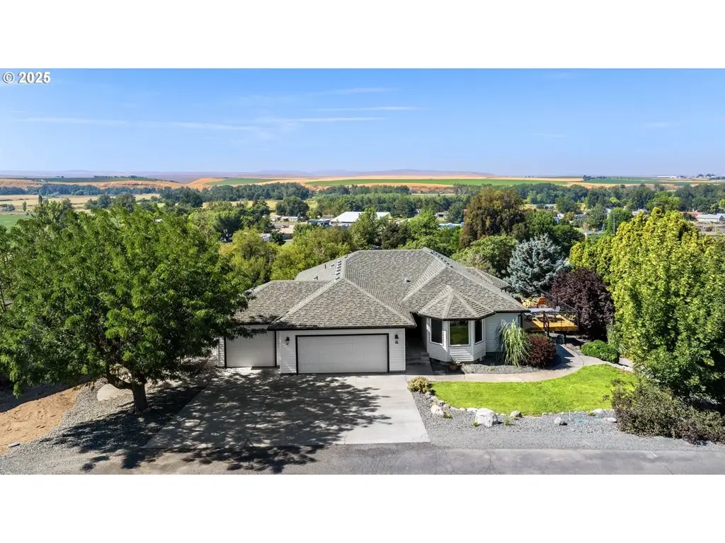 13 Smith Dr, Echo, OR 97826 - Image #1