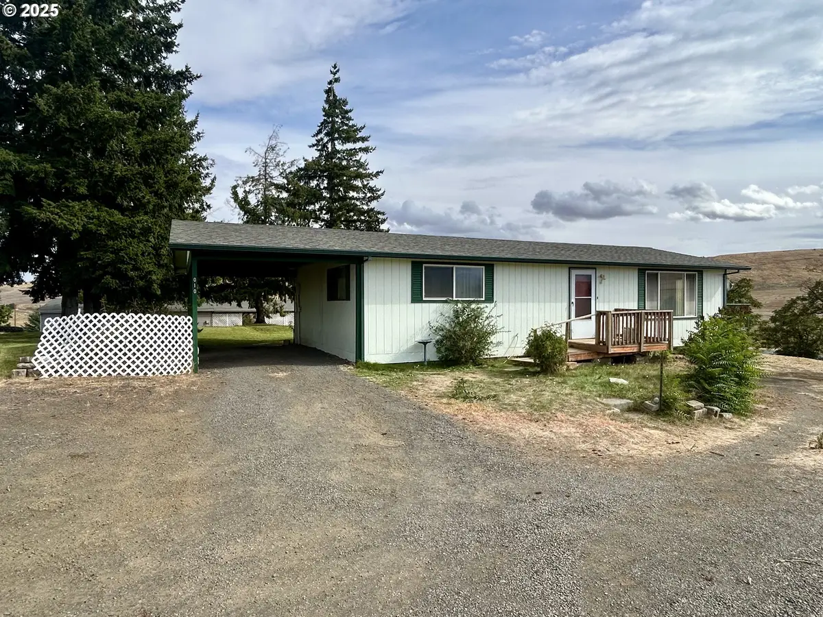10 NE Klinger St, Dufur, OR 97021 - Image #1
