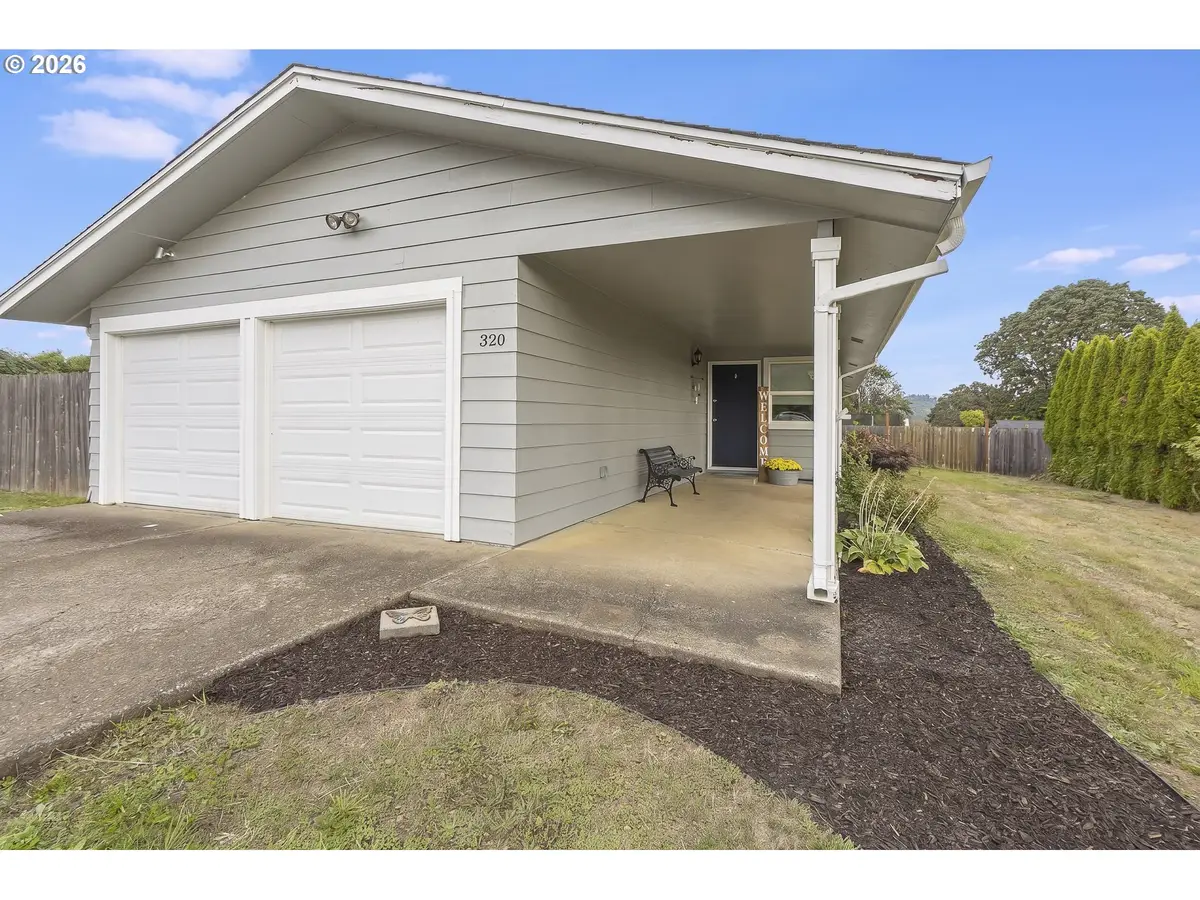 320 SW Ivy St, Willamina, OR 97396 - #1