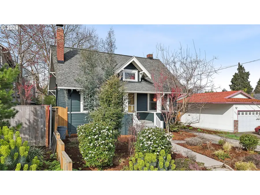3323 SE 55th Ave, Portland, OR 97206 - #2