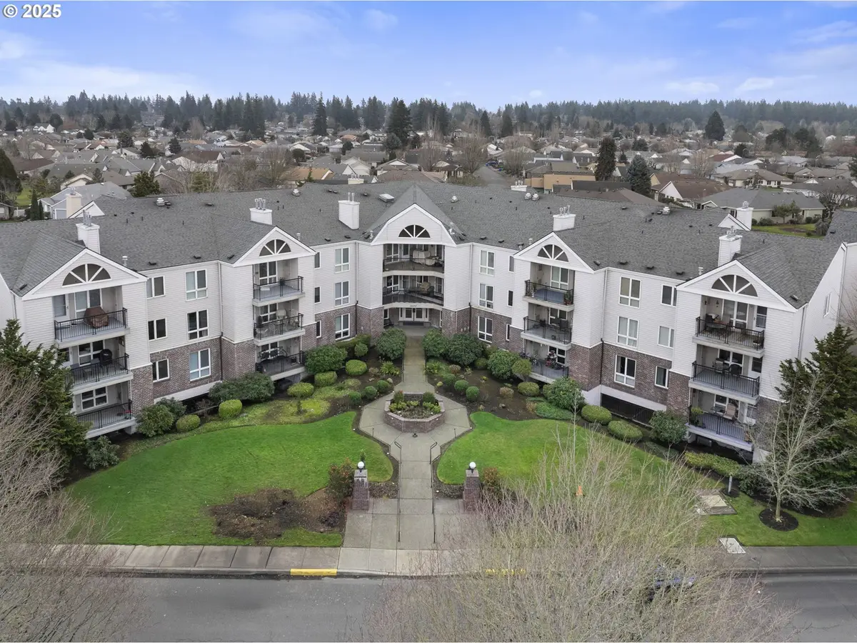 15530 NE Knott St #32, Portland, OR 97230 - Image #1
