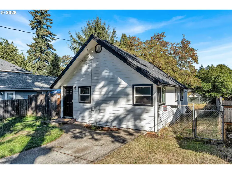 2824 SE 111th Ave, Portland, OR 97266 - #2