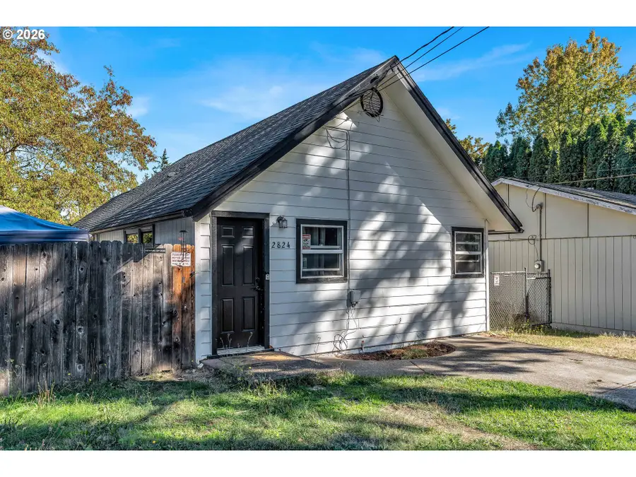 2824 SE 111th Ave, Portland, OR 97266 - #3