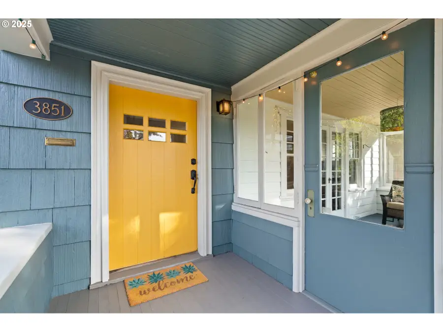 3851 SE Morrison St, Portland, OR 97214 - Image #2
