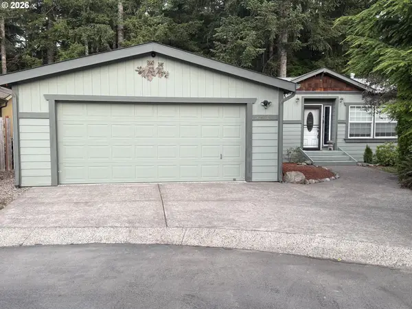 24683 E Cedar Hill Pl, Welches, OR 97067
