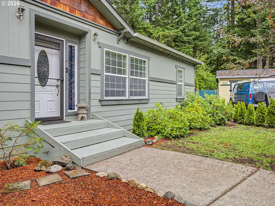 24683 E Cedar Hill Pl, Welches, OR 97067 - #2