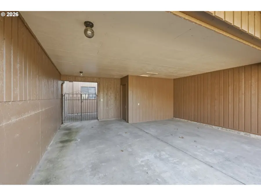 2281 Ridgeway Dr, Eugene, OR 97401 - Image #3