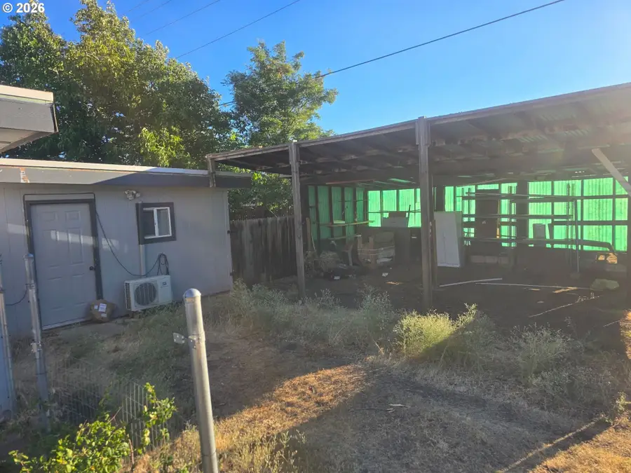 206 Sage St, Roosevelt, WA 99356 - #3