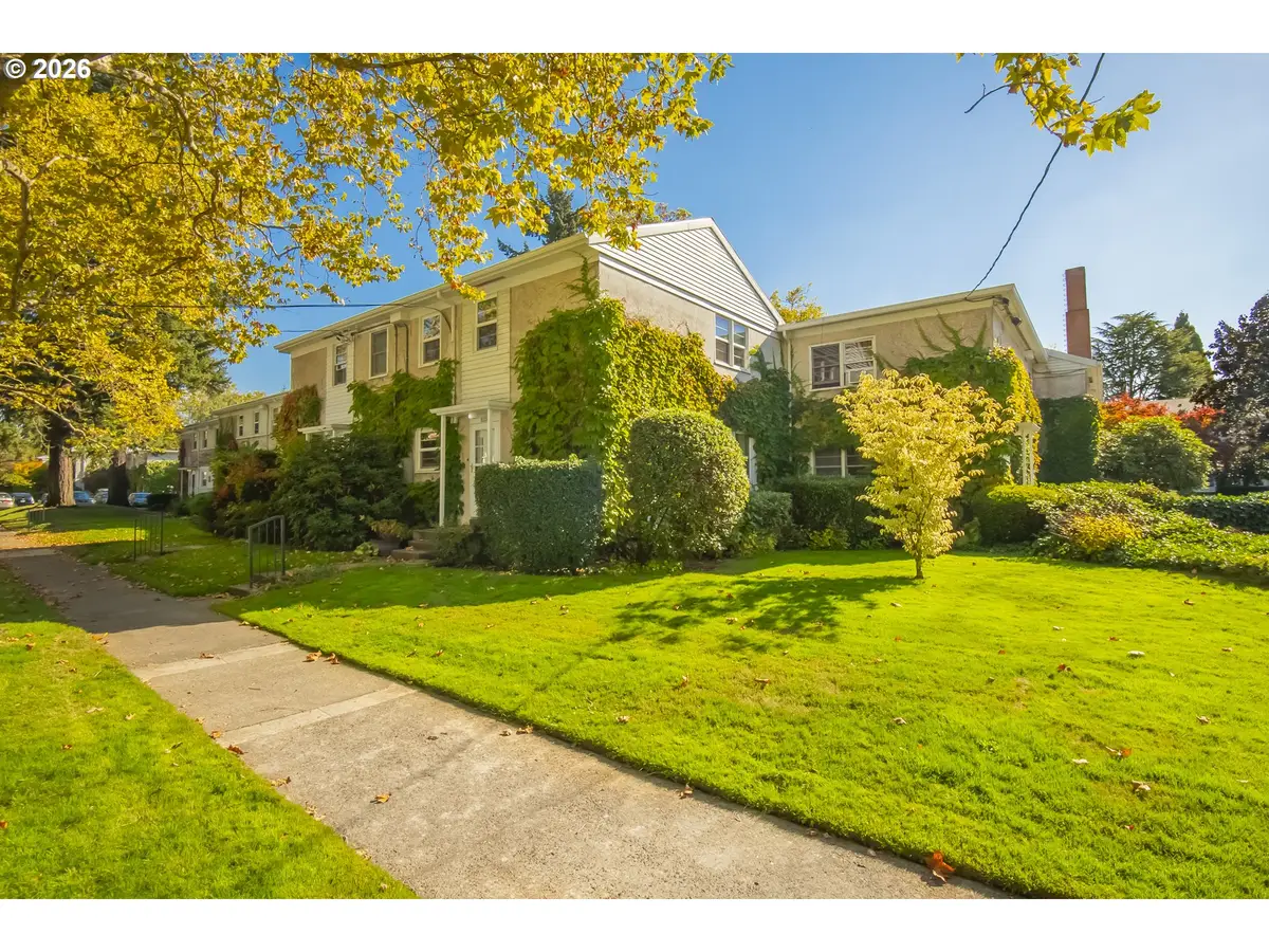 6810 NE Hancock St, Portland, OR 97213 - #1