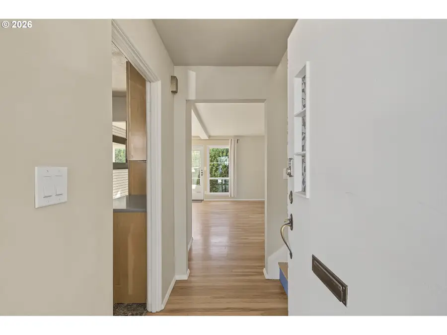 6810 NE Hancock St, Portland, OR 97213 - #2