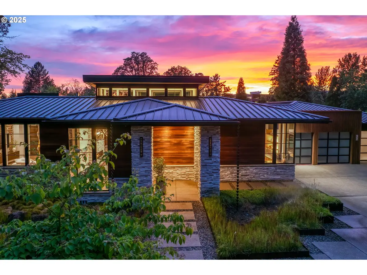 5185 Carman Dr, Lake Oswego, OR 97035 - Image #1