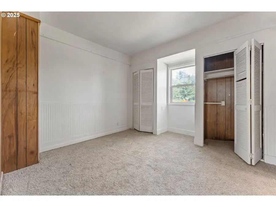 1392 N 8th St, Coos Bay, OR 97420 - Image #3