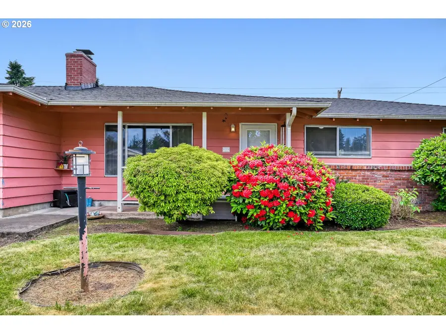 2562 Dover Dr, Eugene, OR 97404 - #3