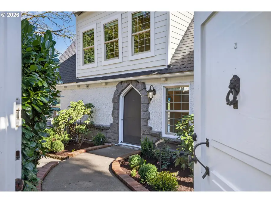 10150 S Riverside Dr, Portland, OR 97219 - #3