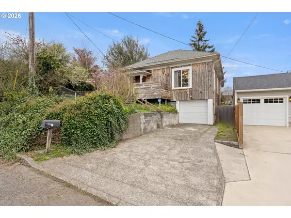 642 Clark St, NorthBend, OR 97459