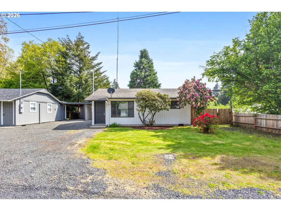 1111 Spruce St, Sweet Home, OR 97386 - #3