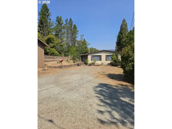 180 Reed Ln, Canyonville, OR 97417