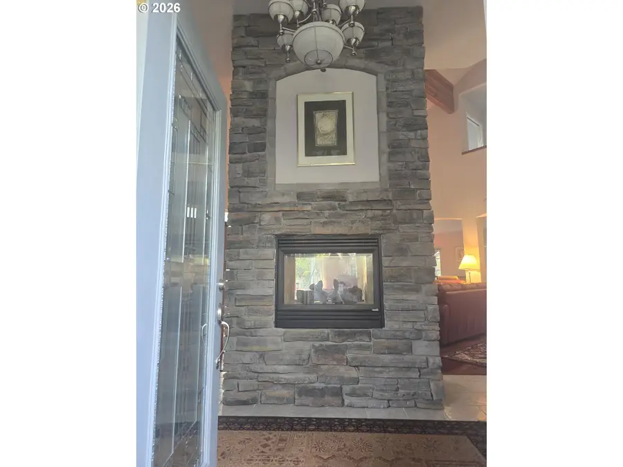 2565 Thrush Ct, Redmond, OR 97756 - #2