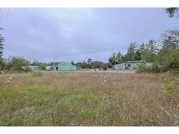 63817 Wallace Rd, CoosBay, OR 97420