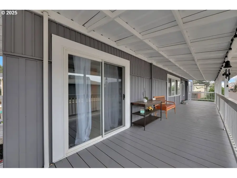 1800 Lakewood Ct, Eugene, OR 97402 - Image #3