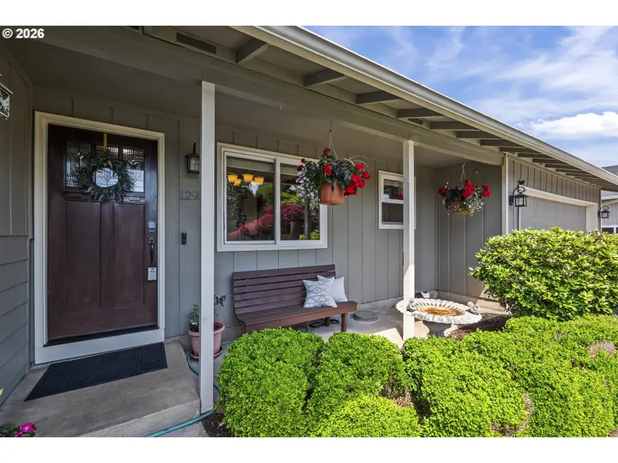 1295 N Grant, Canby, OR 97013 - #2