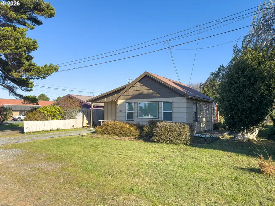 1233 Alabama Ave, Bandon, OR 97411 - Image #3