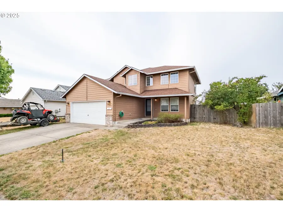 947 Meadowlark Pl, Molalla, OR 97038 - Image #2