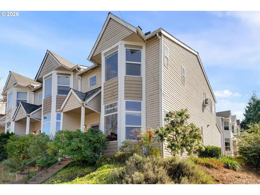 10324 NE Fargo St, Portland, OR 97220 - #2