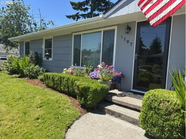 1107 SE 123rd Ave, Portland, OR 97233 - #2