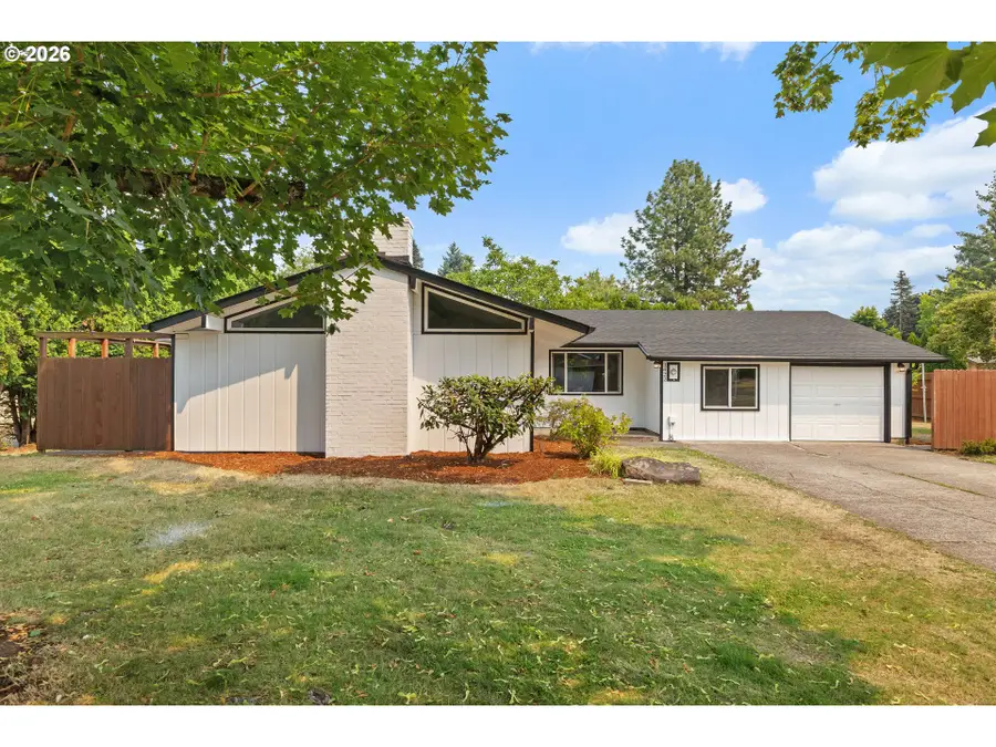 1422 SW Hensley Rd, Troutdale, OR 97060 - #2