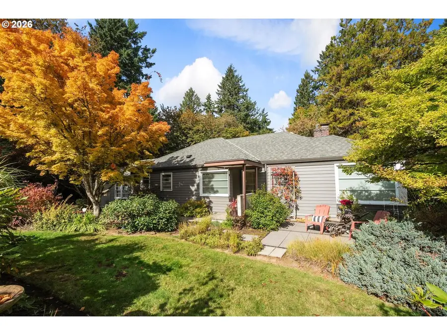 1021 SW Stephenson Ct, Portland, OR 97219 - #2