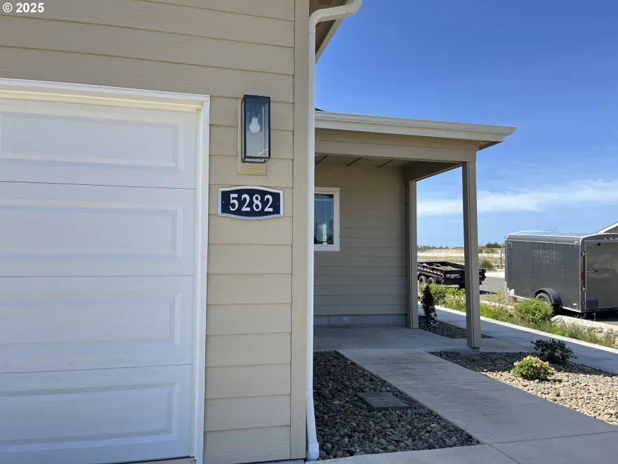 5282 Nopal St, Florence, OR 97439 - Image #3