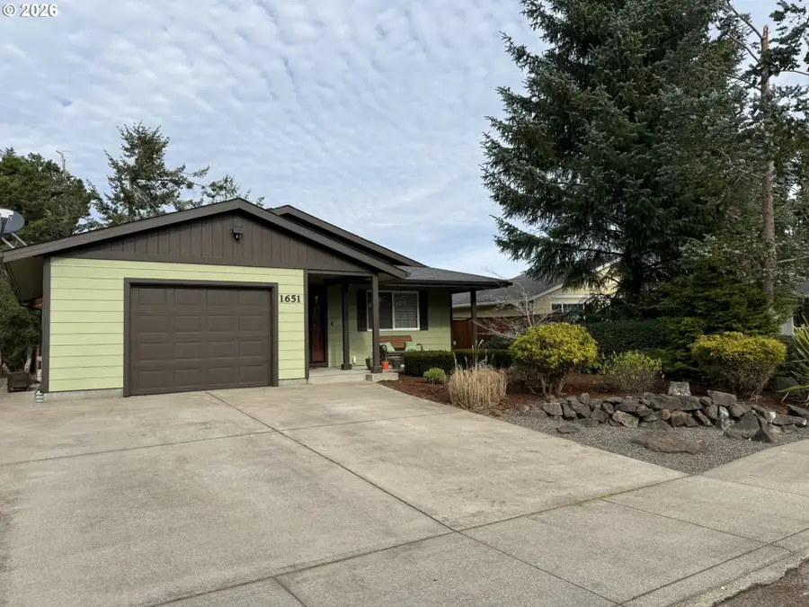 1651 29th St, Florence, OR 97439 - #2