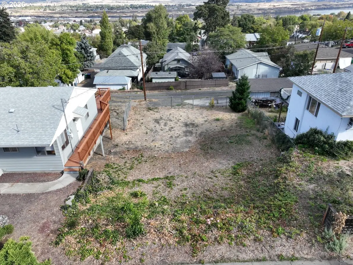 409 W 14th St, The Dalles, OR 97058 - #1
