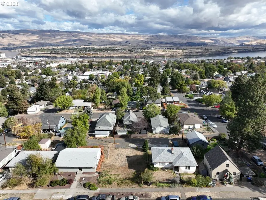 409 W 14th St, The Dalles, OR 97058 - #2