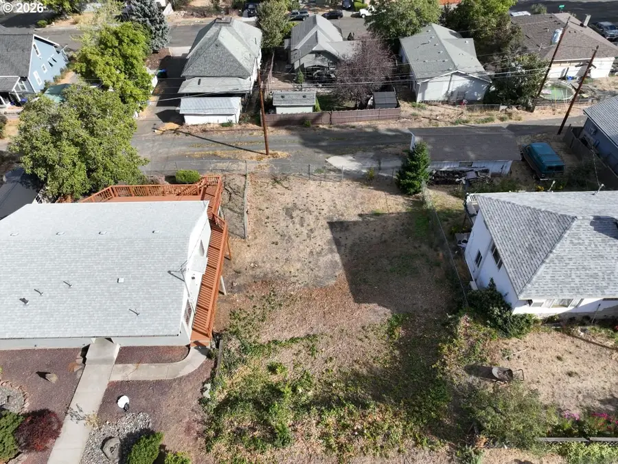 409 W 14th St, The Dalles, OR 97058 - #3