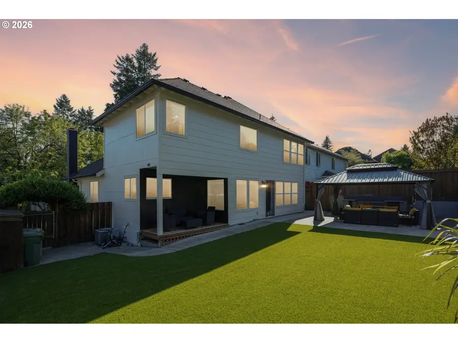 6059 Frost Ln, Lake Oswego, OR 97035 - #3